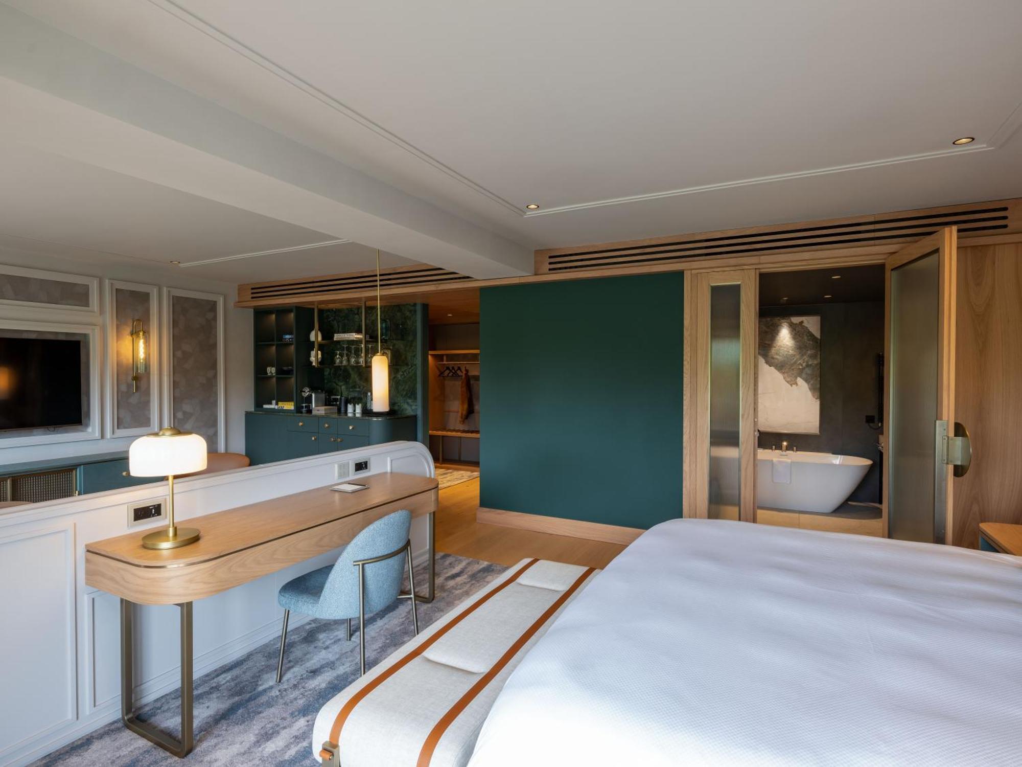 קיל איירן The Europe Hotel & Resort מראה חיצוני תמונה